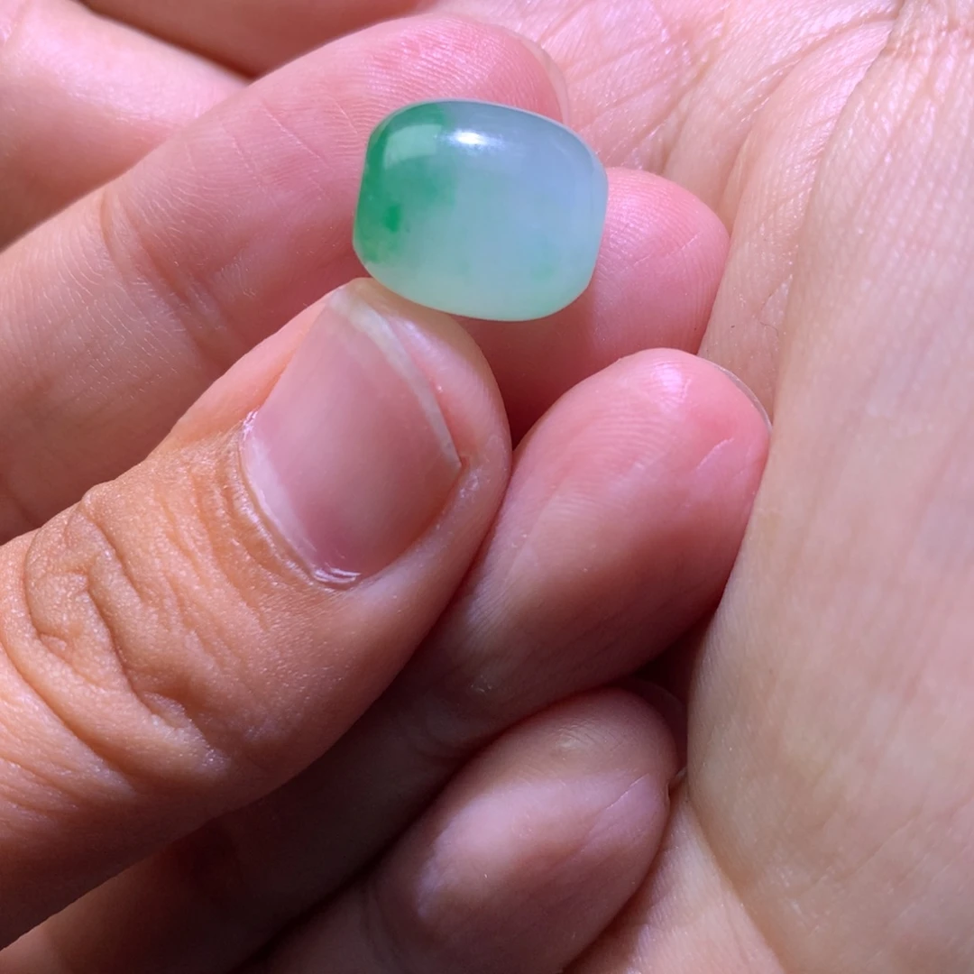 大***爱定制翡翠未镶嵌翡翠