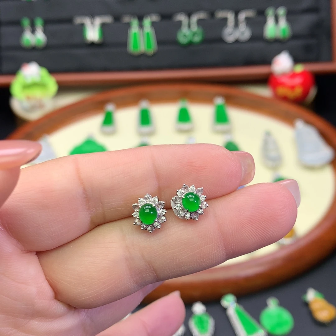 酉***.翡翠18K金镶嵌吊坠(不含链)