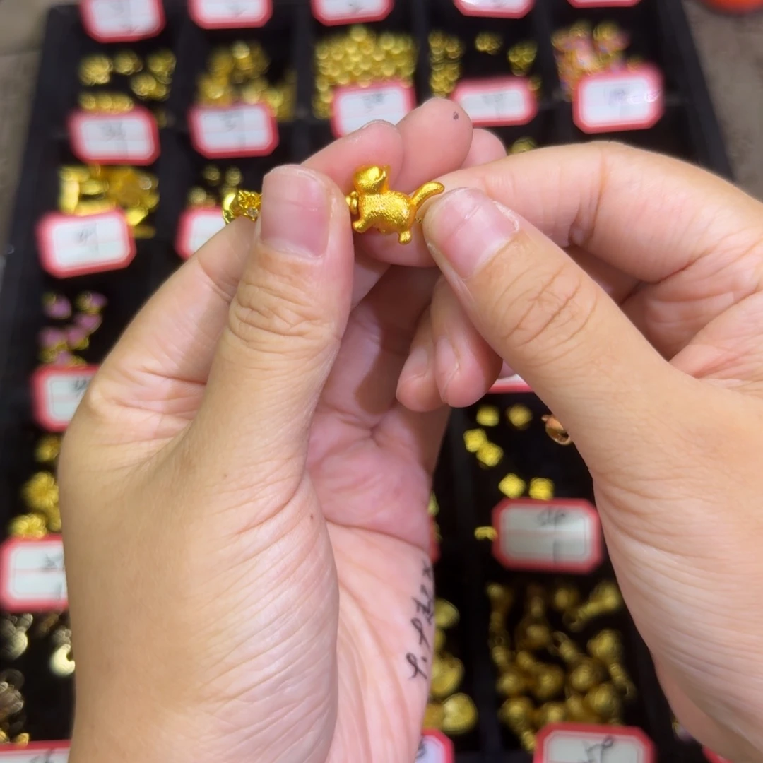合金傲娇猫穿孔1个