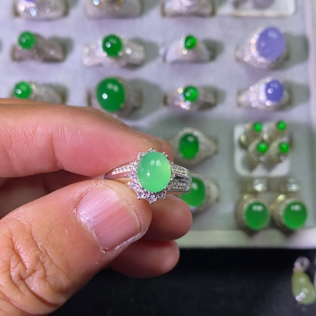 翡翠未镶嵌戒指戒指