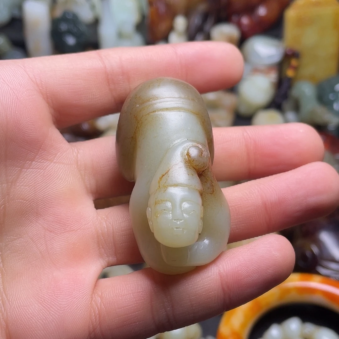 〈***〉和田玉（糖玉）未镶嵌颈饰