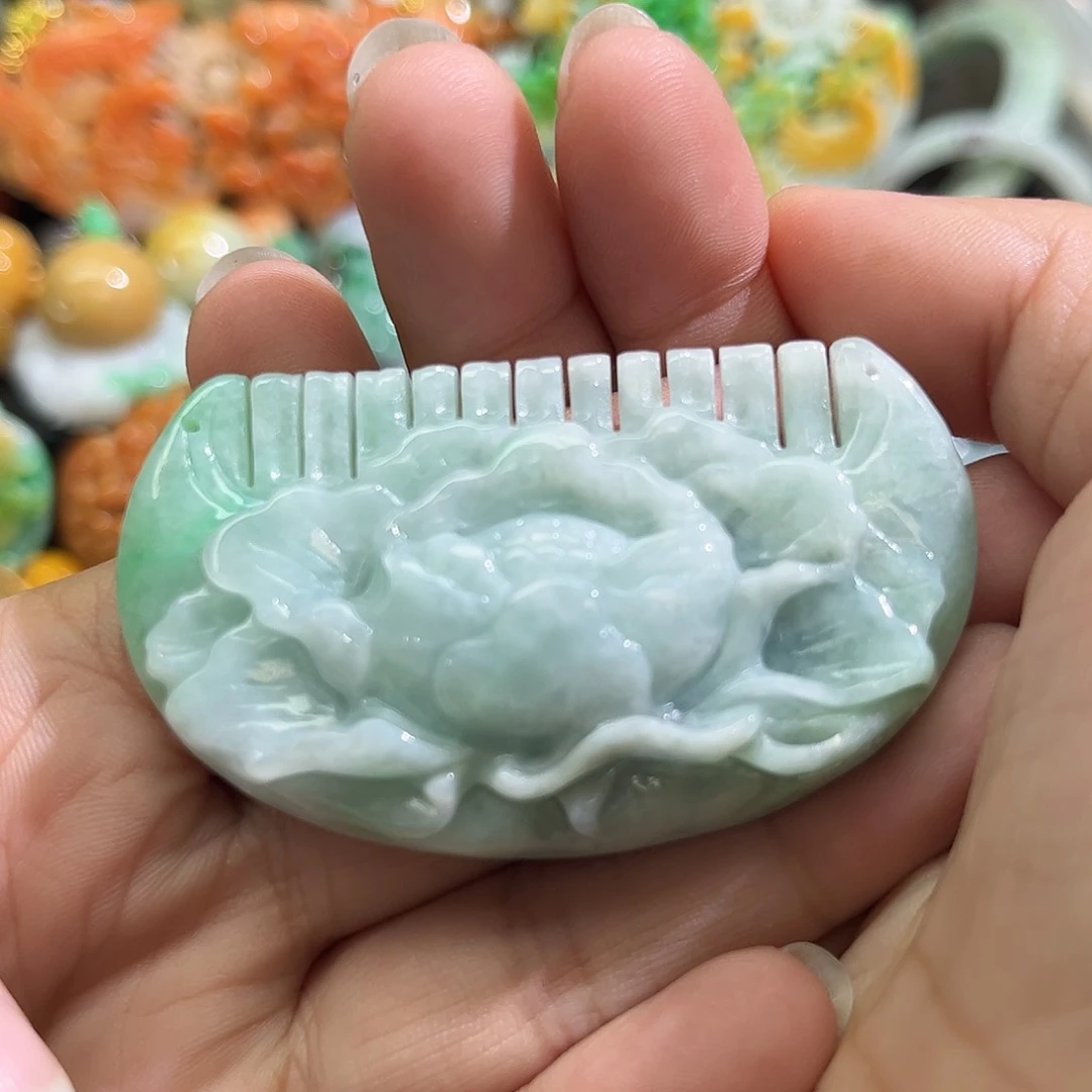 翡翠未镶嵌颈饰待编织