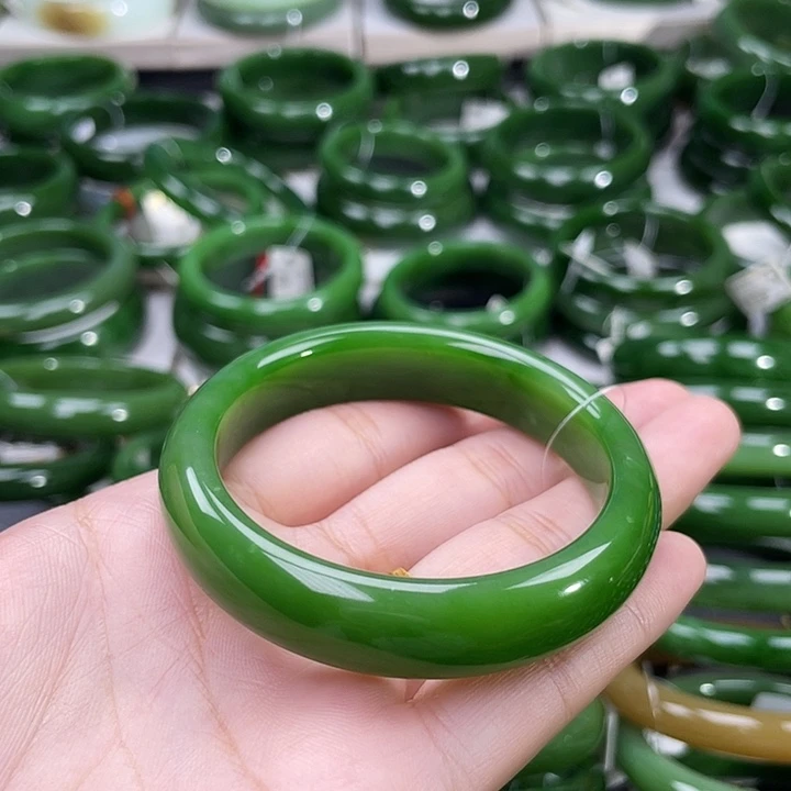 和田玉（碧玉）手镯未镶嵌