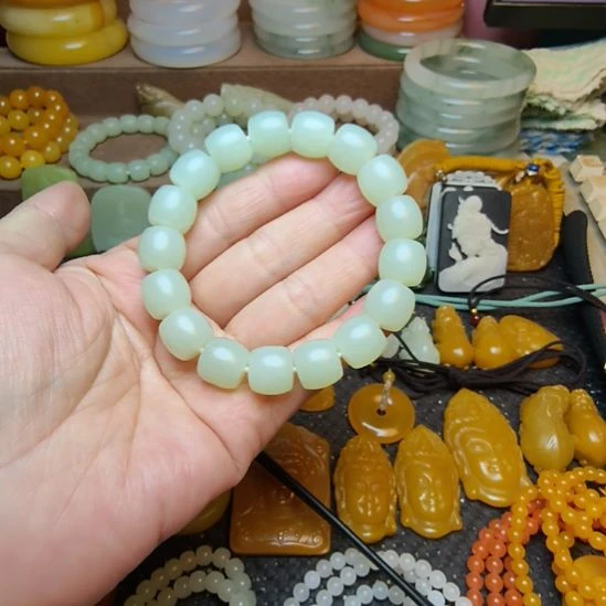 和田玉（青白玉）未镶嵌手串