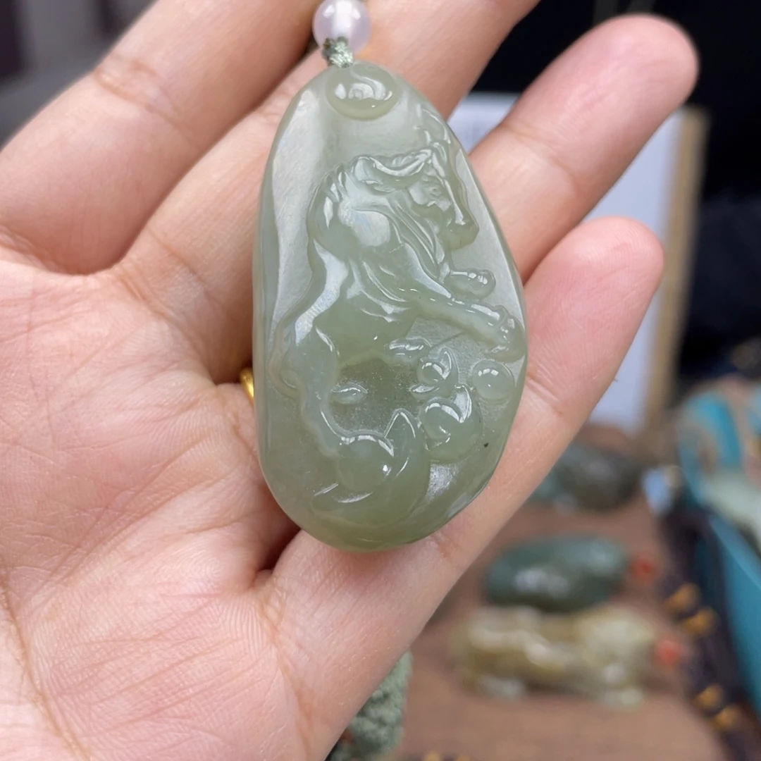 和田玉颈饰未镶嵌