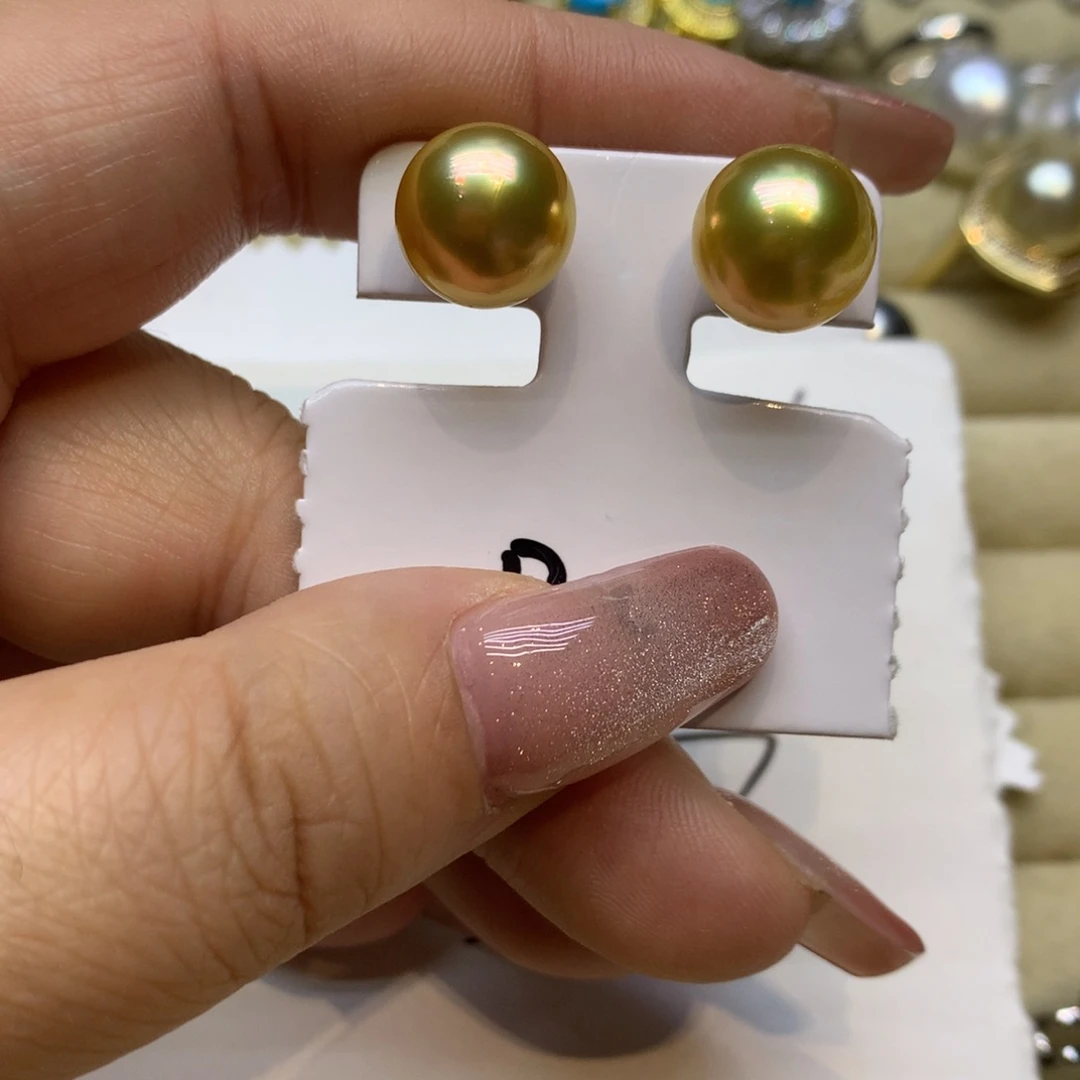 18K金镶嵌耳饰海水珍珠