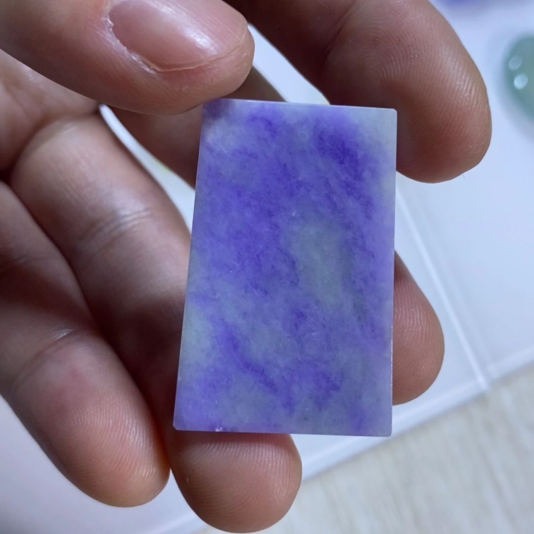 翡翠未镶嵌颈饰紫罗兰无事牌