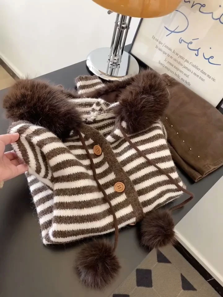 韩系撞色条纹毛衣女秋冬季新款设计感小众毛毛领宽松显瘦外套上衣