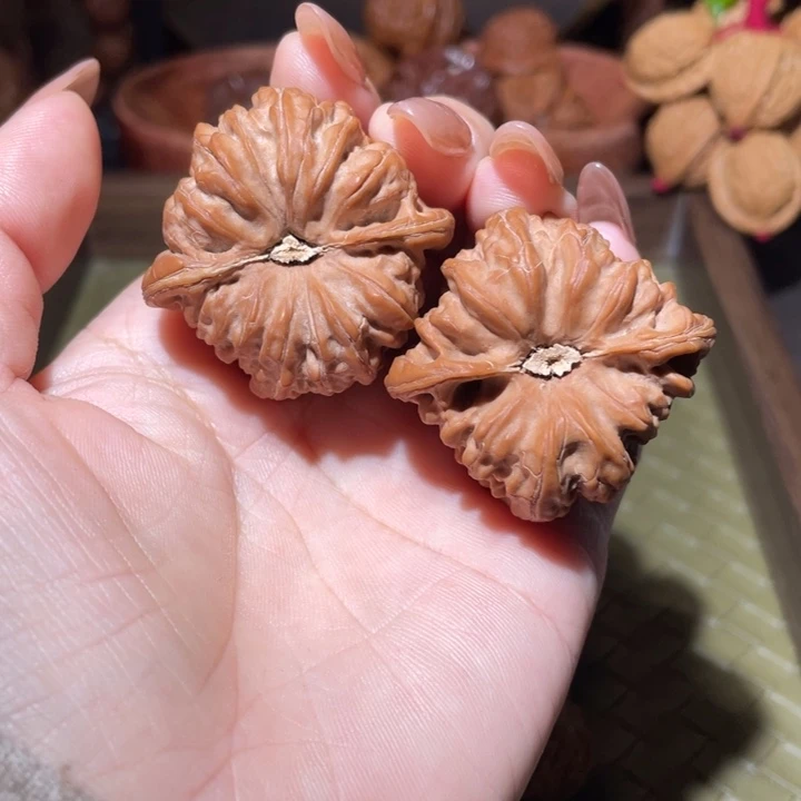 文玩核桃吊坠平谷凹底39