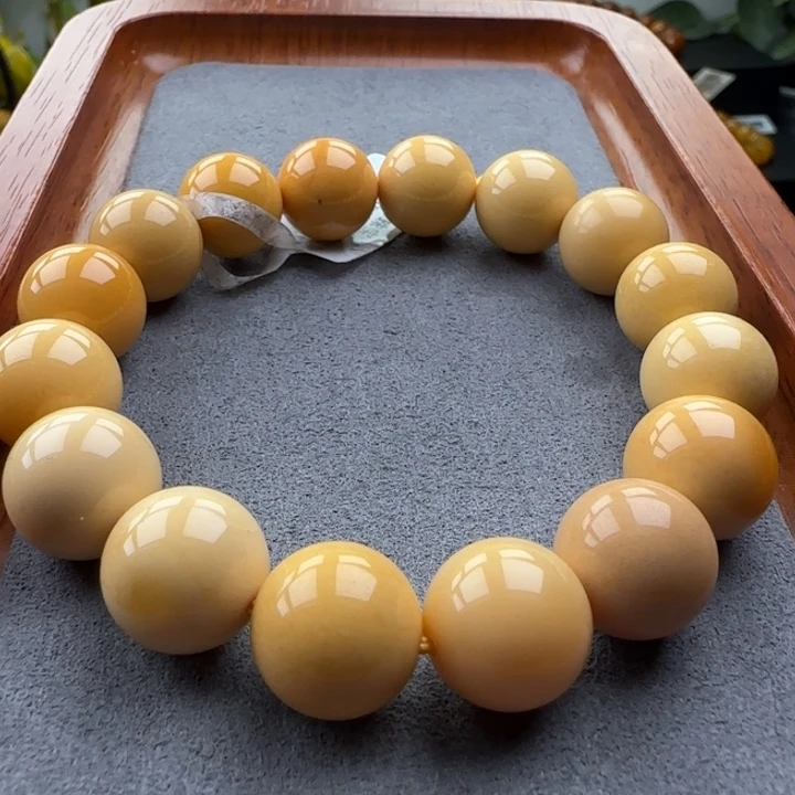 石英质玉未镶嵌颈饰