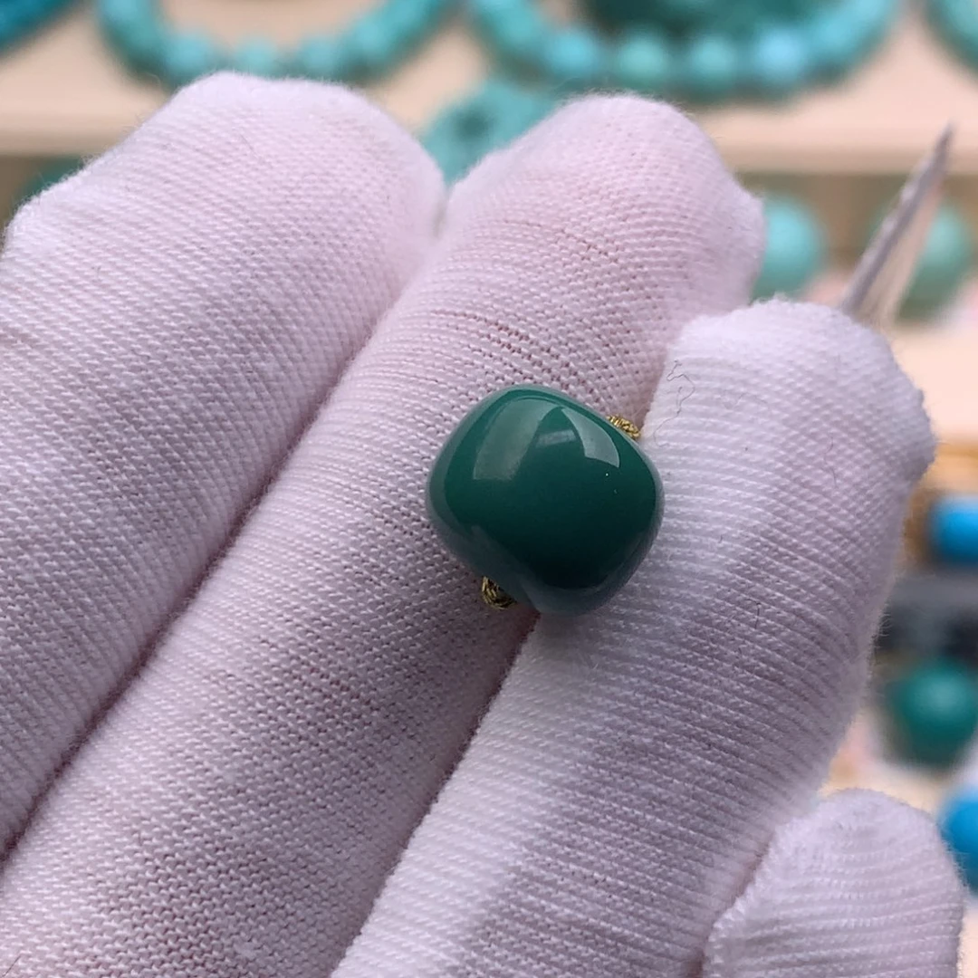 绿松石未镶嵌珠宝奇石10.3×8.7