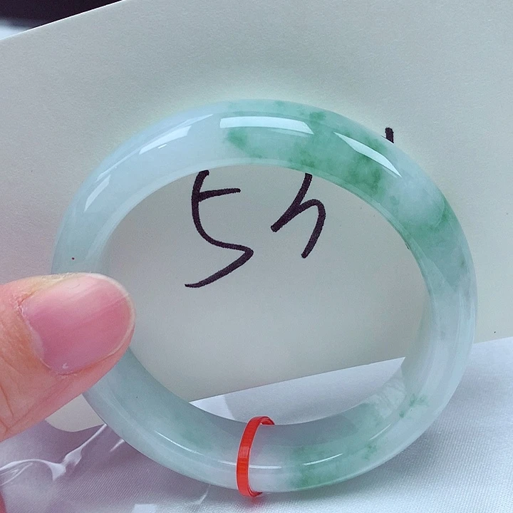 翡翠未镶嵌手镯翡翠