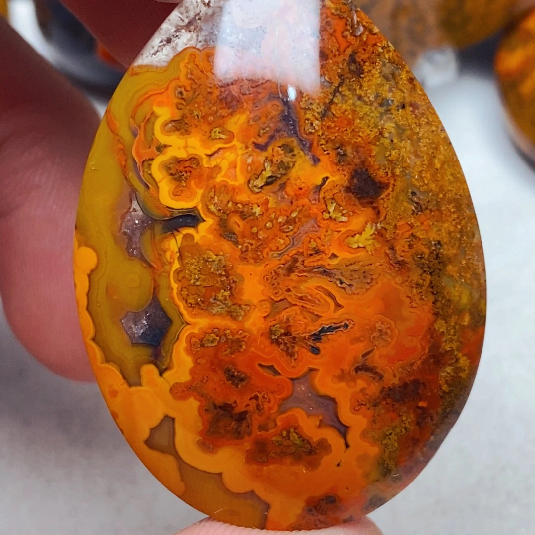 天***键玛瑙/玉髓未镶嵌颈饰