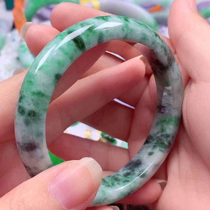 翡翠未镶嵌手镯翡翠手镯