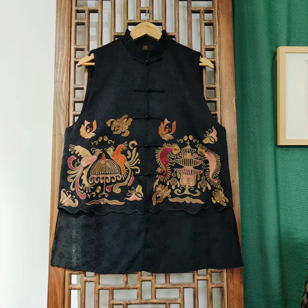 (LS358-2) 凤徕兮私人定制黑底咖色图腾刺绣花边加纱马甲 苗绣