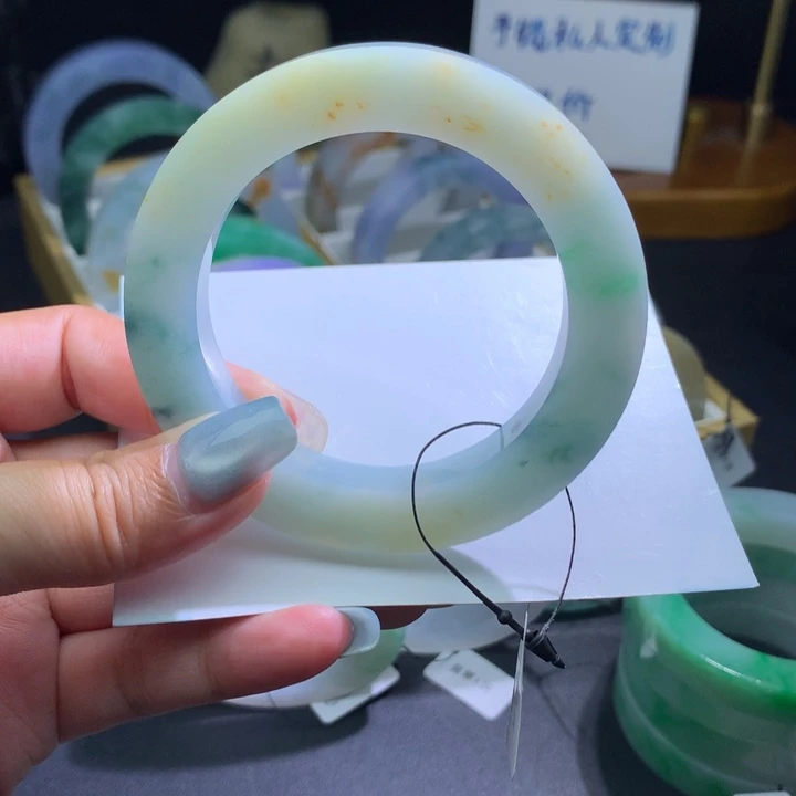 未镶嵌翡翠手镯定制翡翠