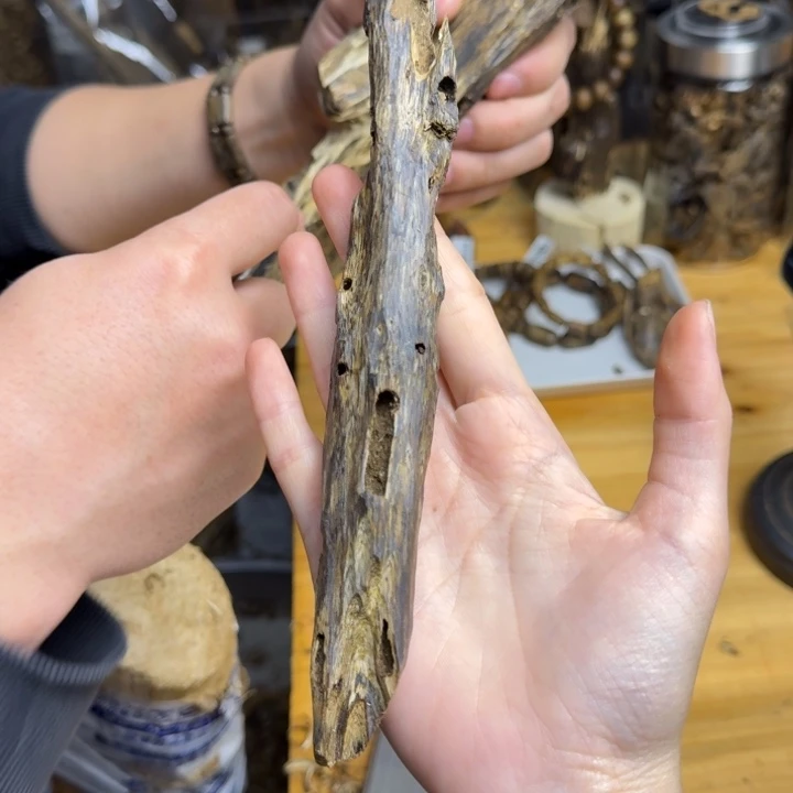 沉香沉香碎屑红棋品种块料23克