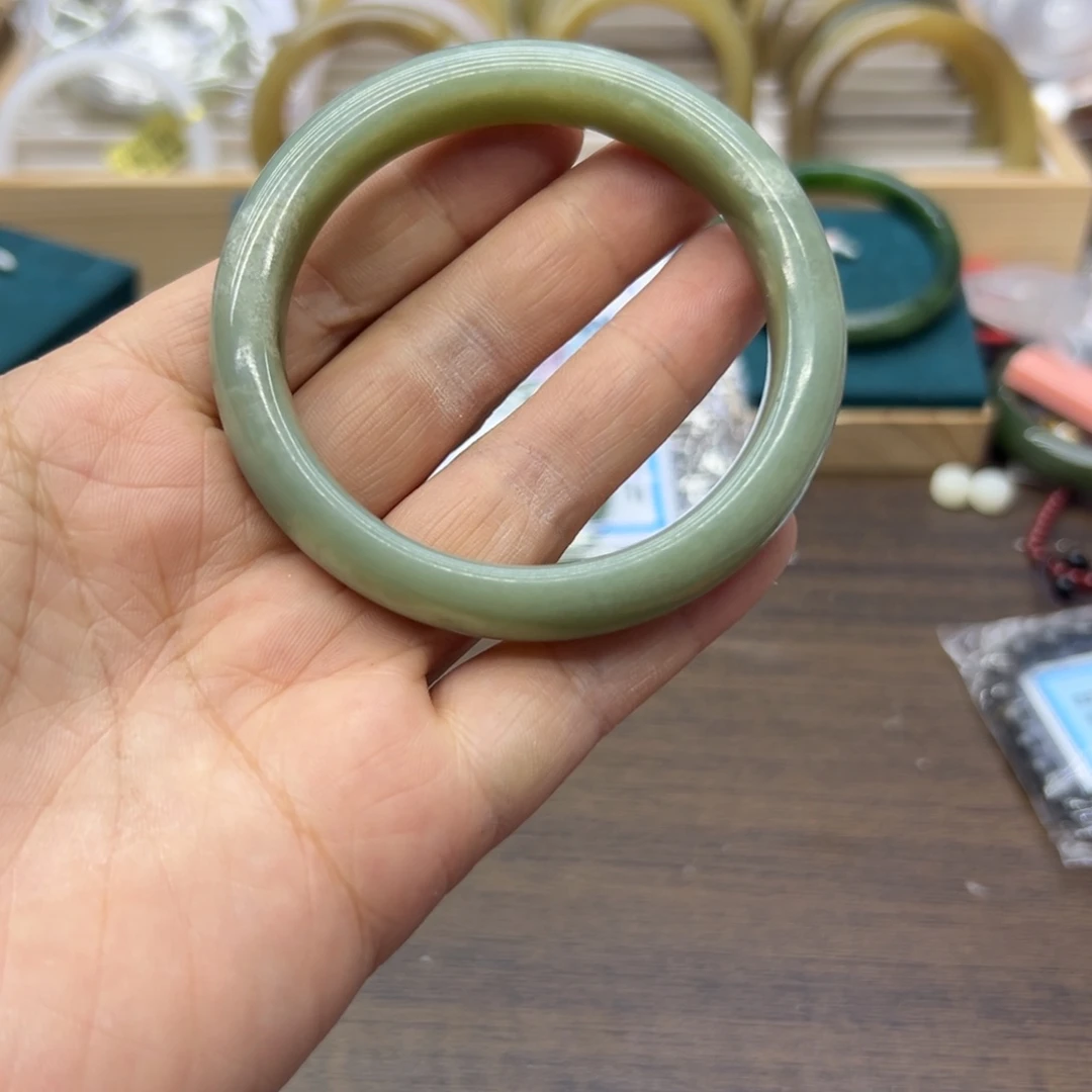 和田玉未镶嵌手镯57.8圈围967