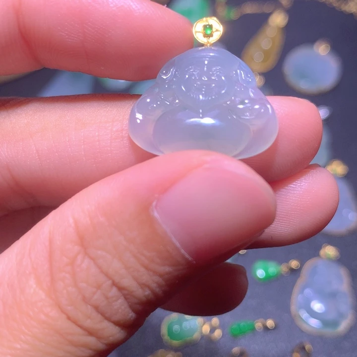 颈饰18K金镶嵌翡翠翡翠