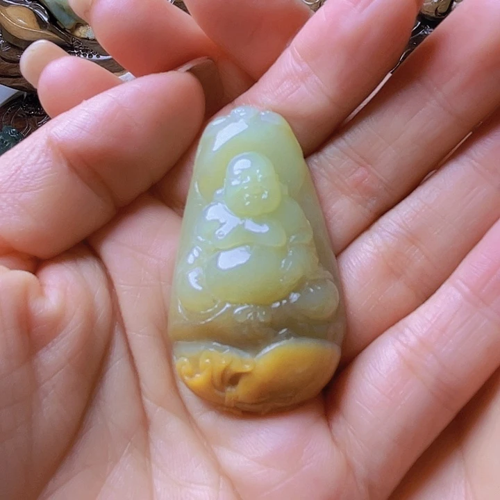 岫岩河磨玉（透闪石质玉）未镶嵌挂件玉**.