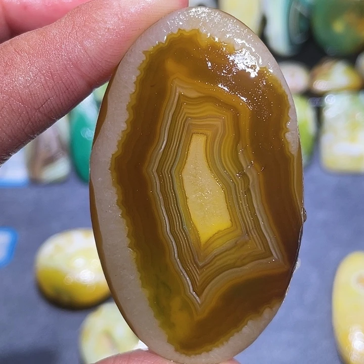 玛瑙/玉髓未镶嵌珠宝奇石