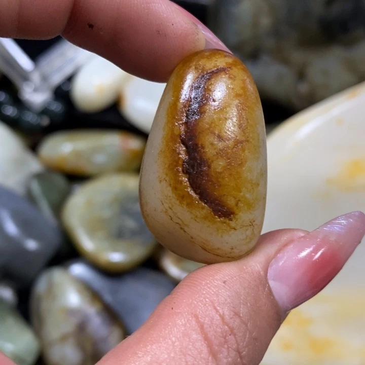 未镶嵌和田玉（糖玉）挂件