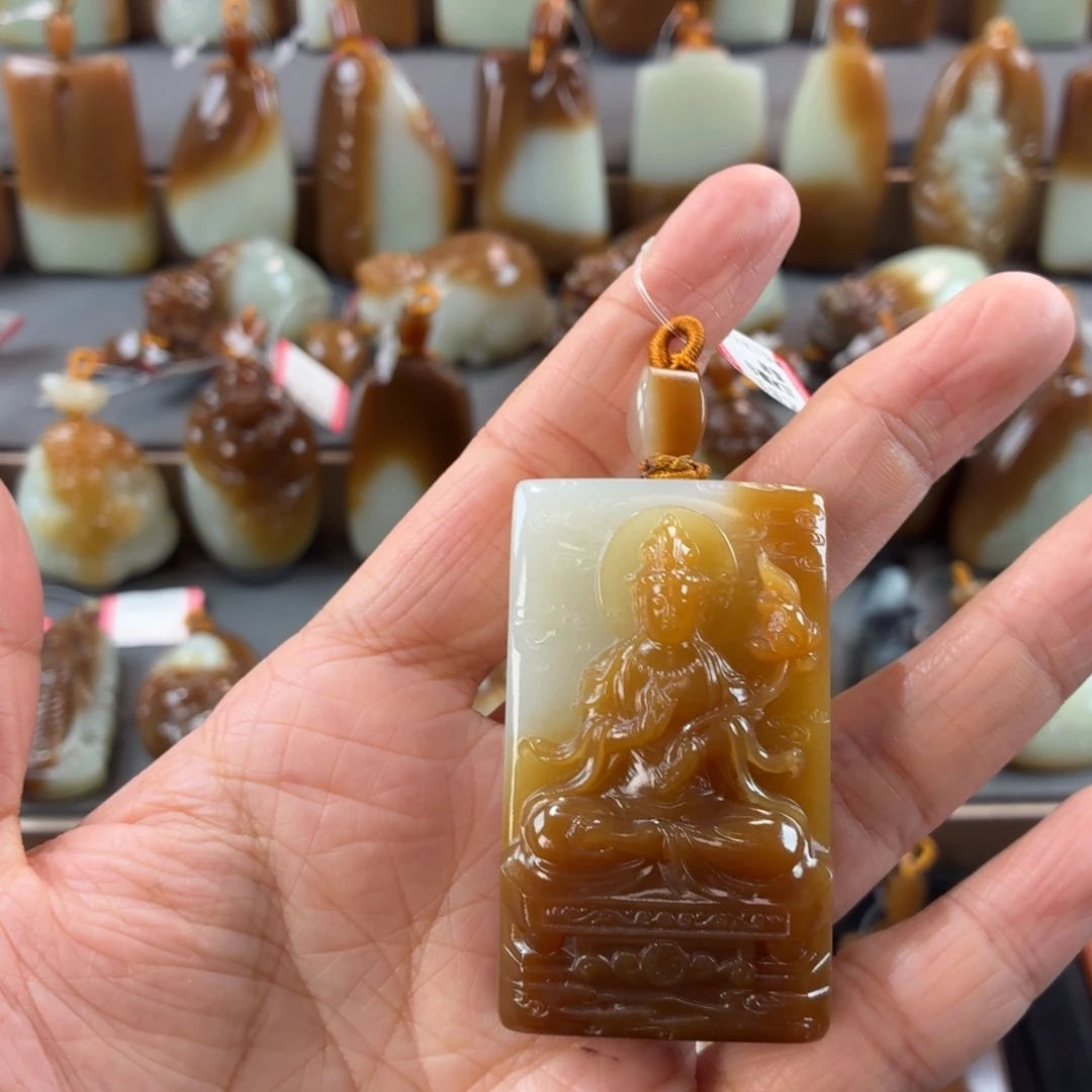 和田玉未镶嵌颈饰