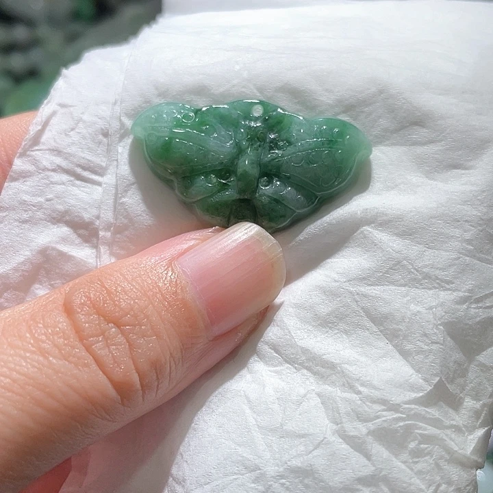 颈饰未镶嵌翡翠天