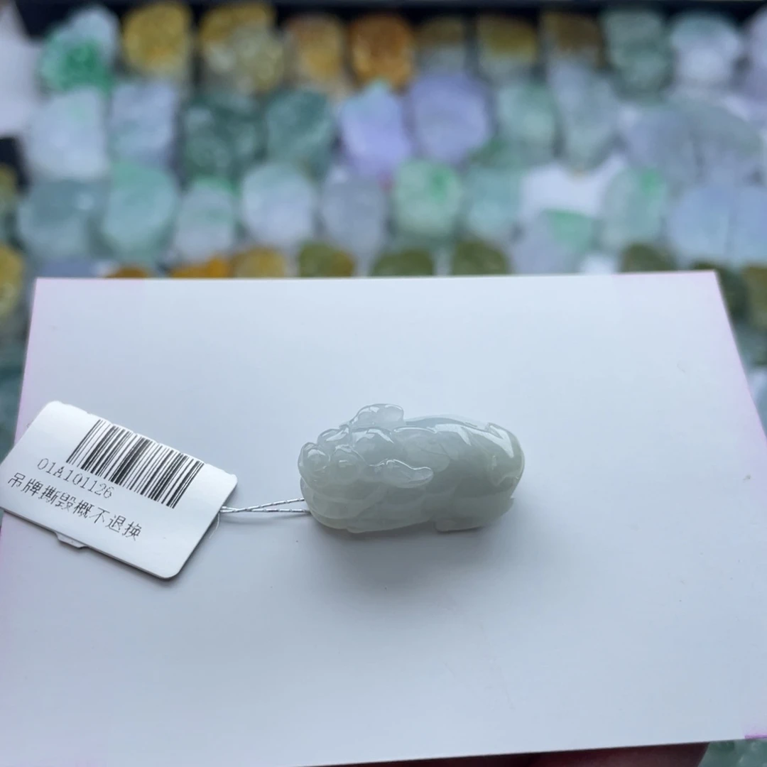 翡翠颈饰未镶嵌?貔貅