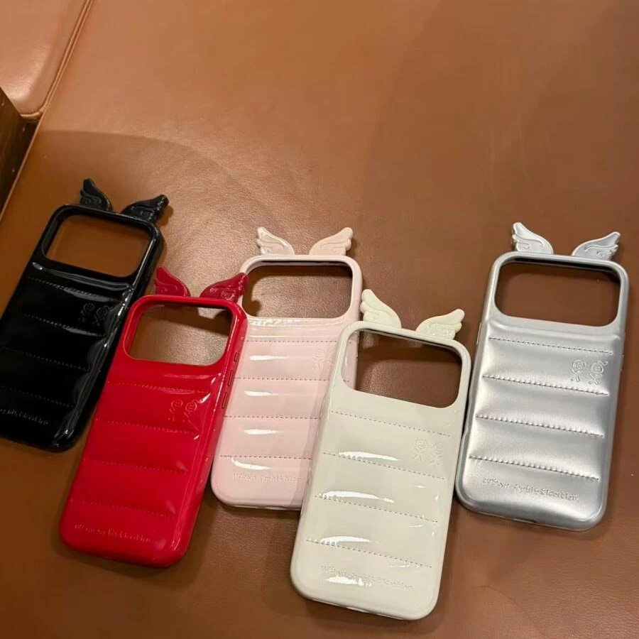 高级感纯色皮质羽绒服翅膀适用苹果17promax手机壳16pro保护套14