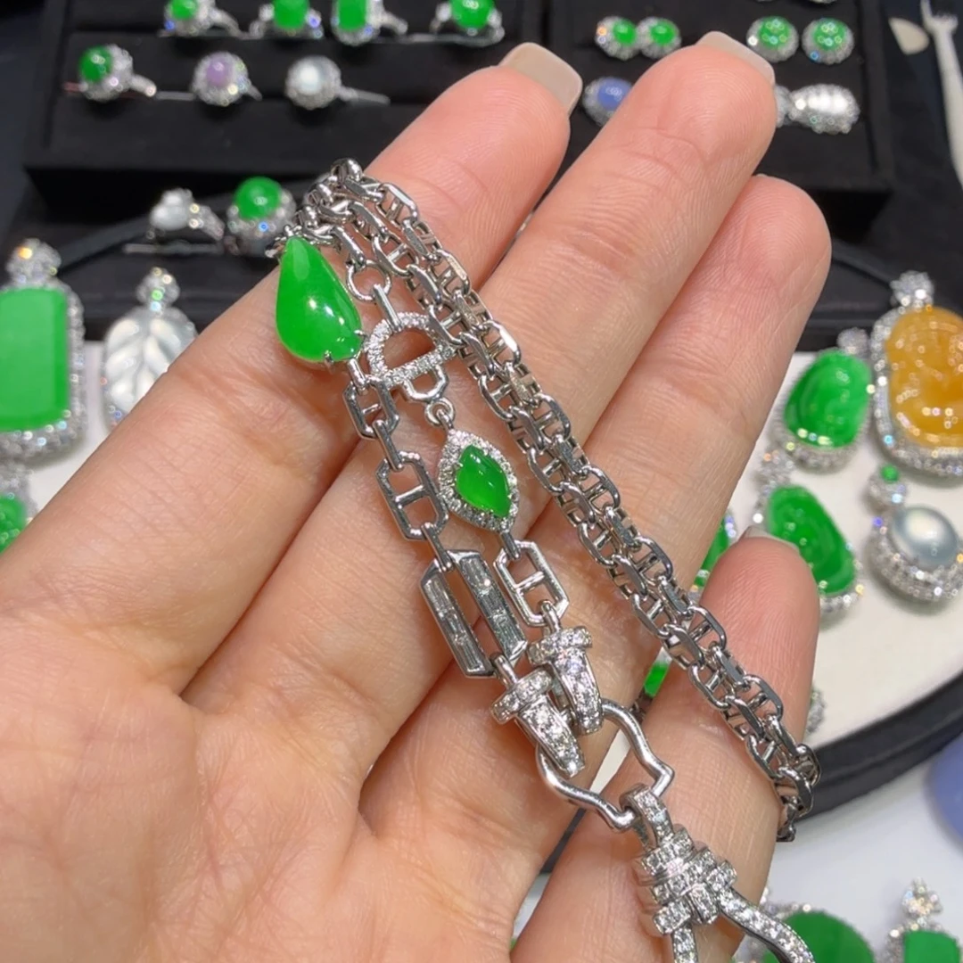 翡翠18K金镶嵌颈饰收到货48小时鉴赏期