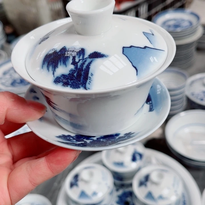 青花玲珑山水三才盖碗