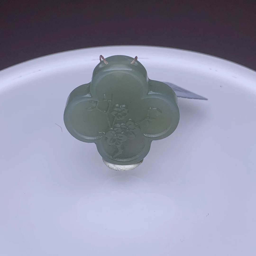 D1978珠宝玉石精选和田玉吊坠