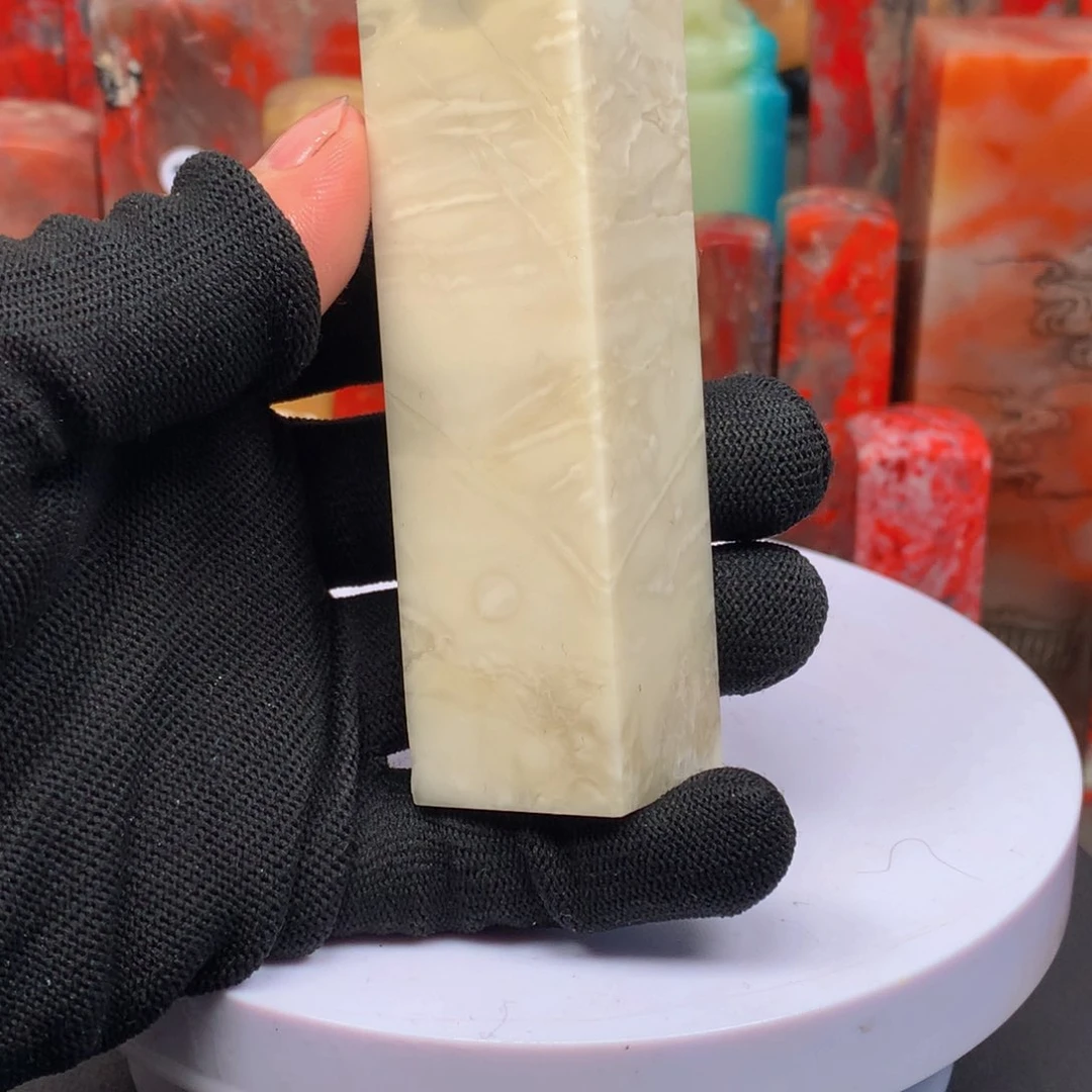 昌化石牙白冻印章