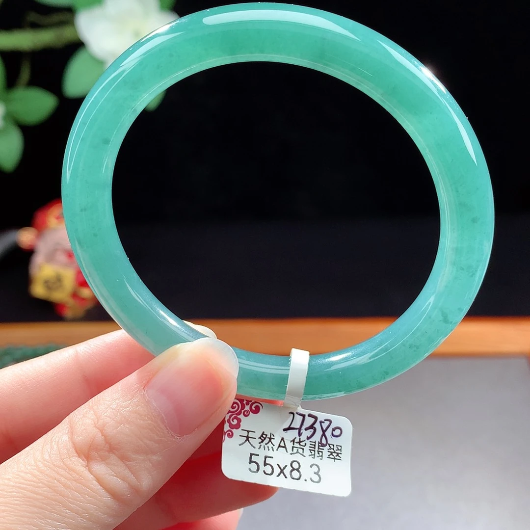 未镶嵌手镯（圆镯）翡翠