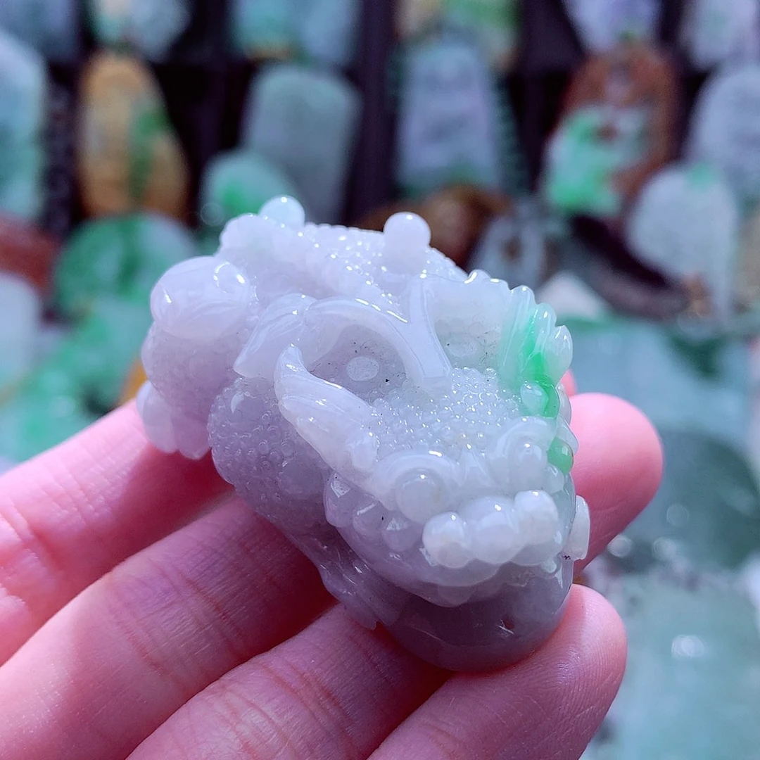 颈饰未镶嵌翡翠天然