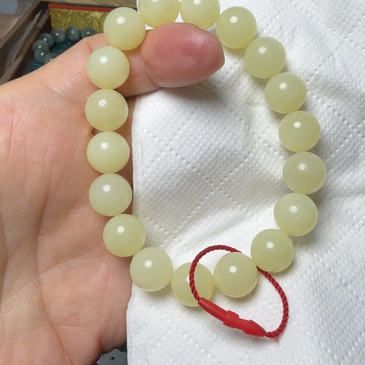 和田玉未镶嵌手串