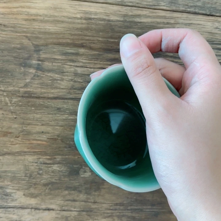 噢***又其他缠枝牡丹杯红梅