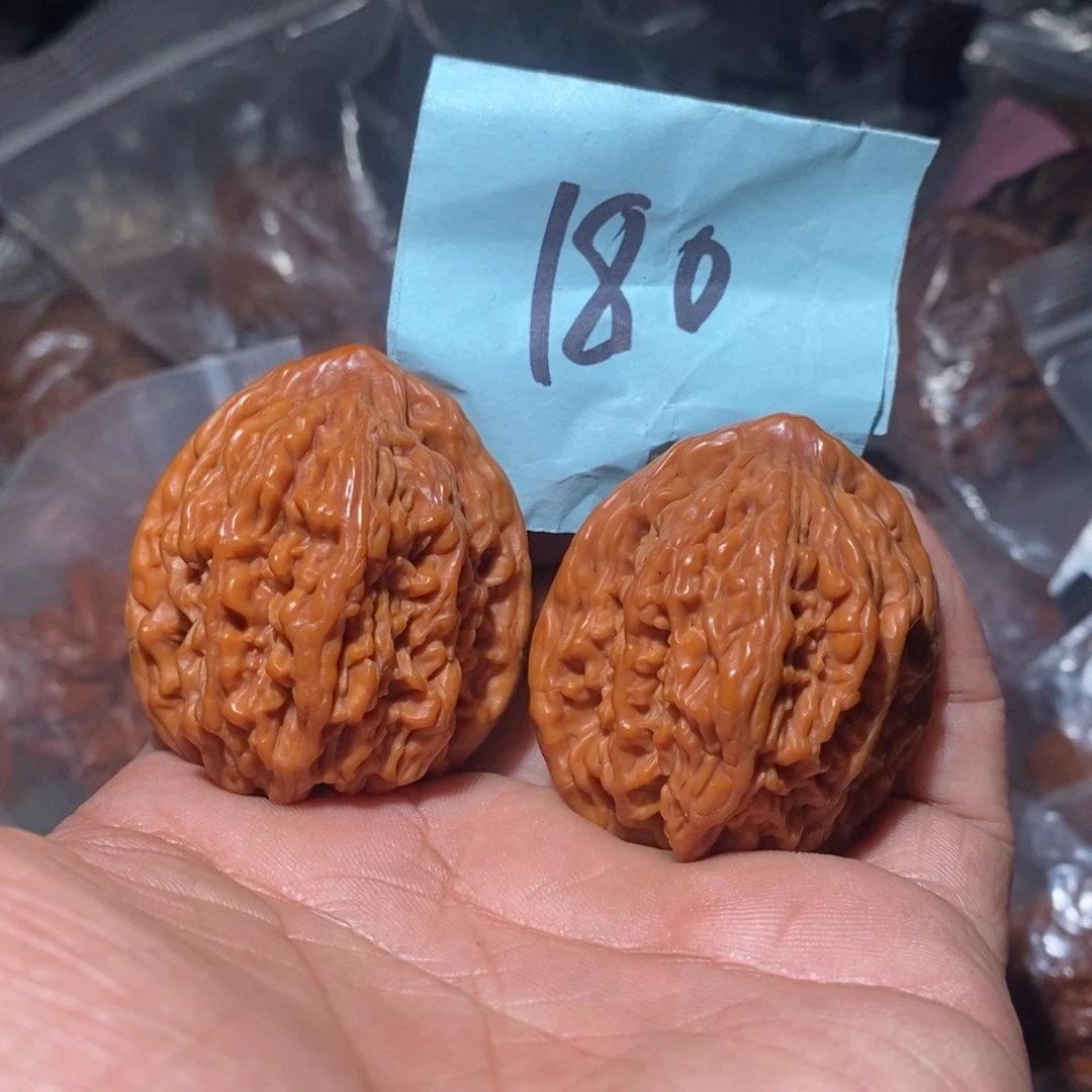 阿***猛虎头。