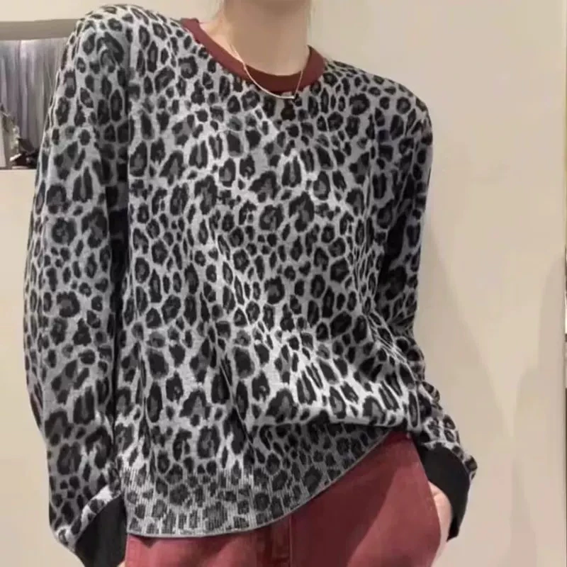 D35-豹纹圆领打底衫