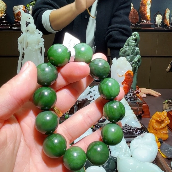 和田玉未镶嵌手串
