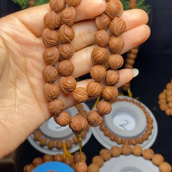 秦岭龙纹桃核手持