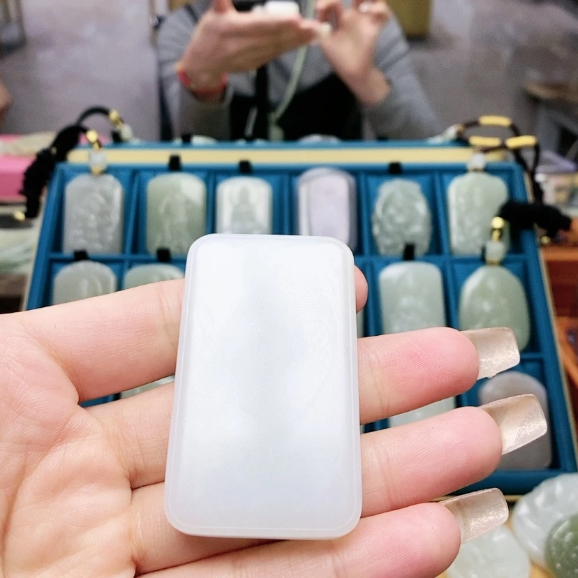 【闪购商品】和田玉颈饰未镶嵌漳****宴