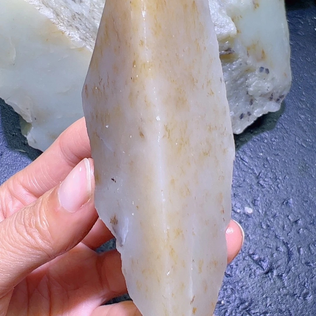 和田玉未镶嵌珠宝半成品