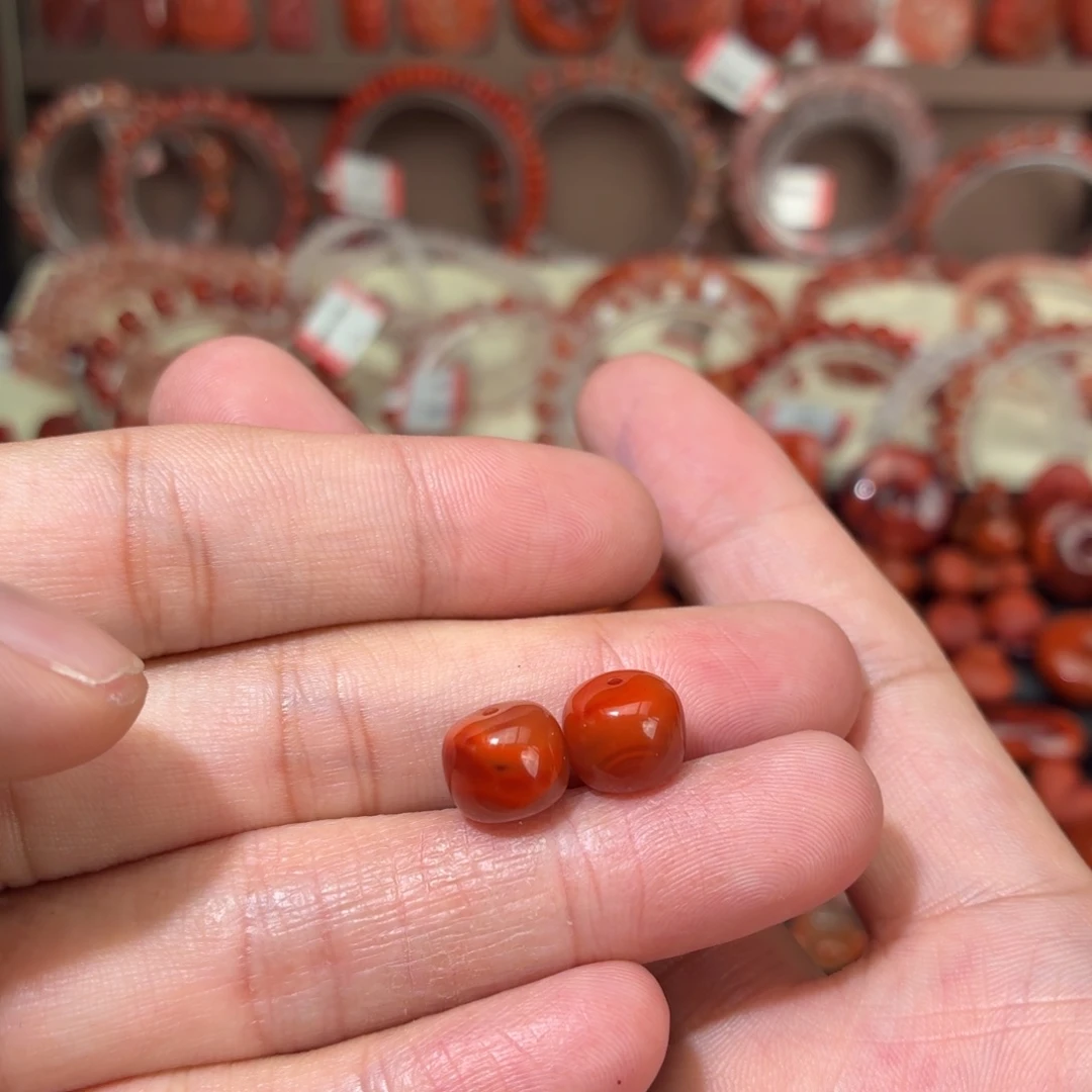 南红玛瑙未镶嵌颈饰老型珠一对10*8