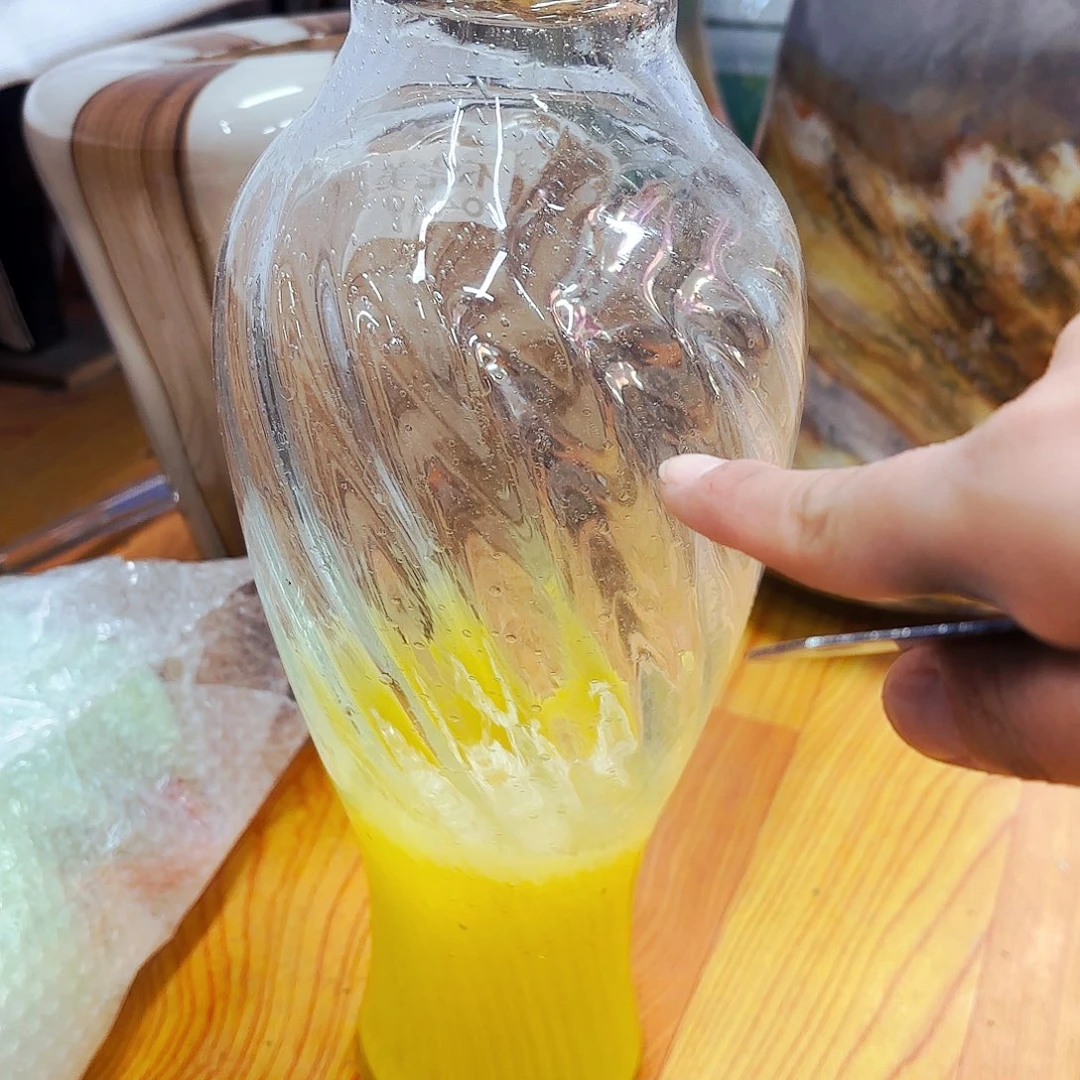 安妮琉璃花瓶摆件不完美