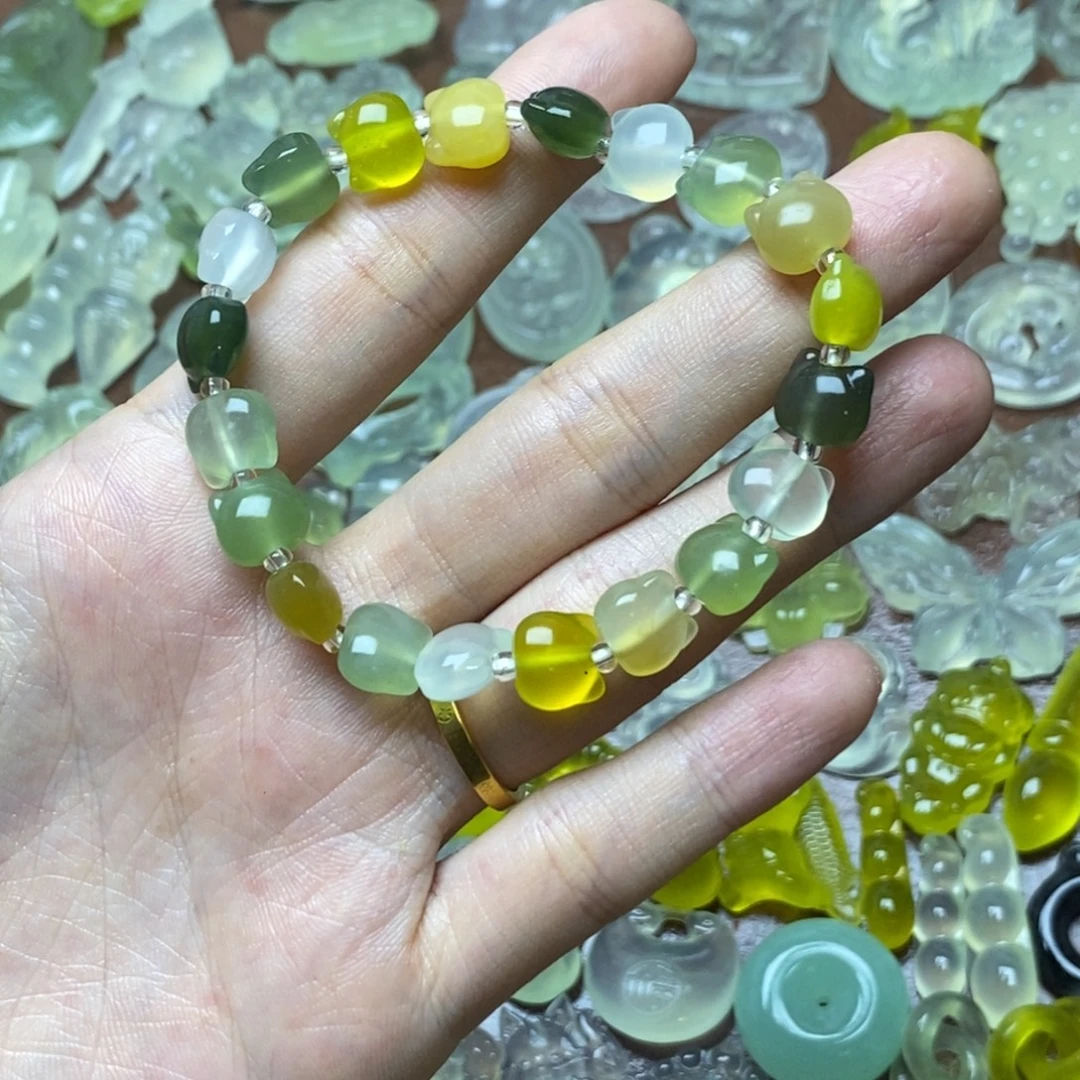 蛇纹石玉合金颈饰