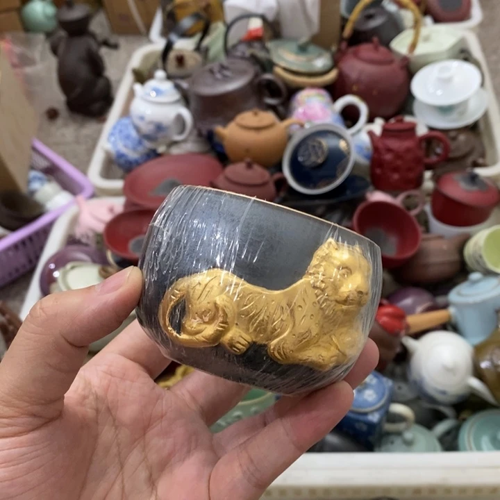 陶瓷艺术品及陶瓷壶