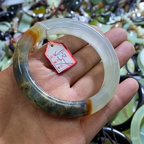 岫玉手镯未镶嵌54口径