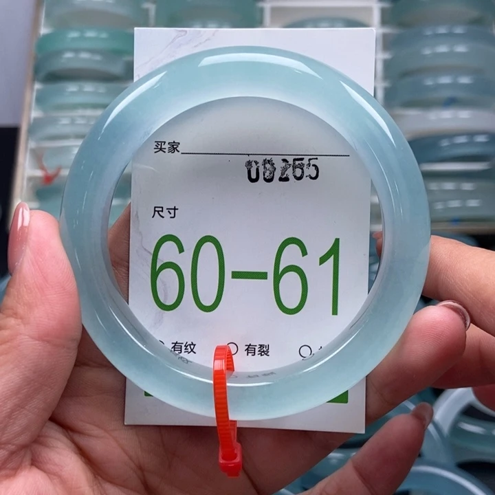 石英质玉手镯未镶嵌朦***儿